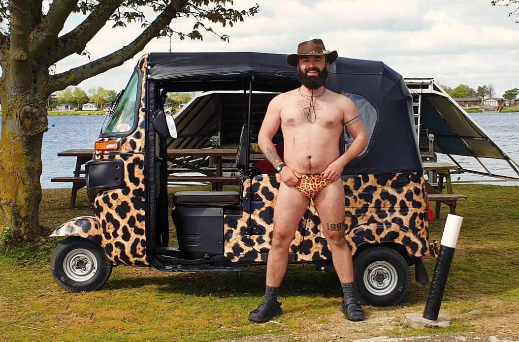 Matching Tuk Tuk & Budgy Smugglers Brad? We love it 🥰 — Tuk Tuk UK