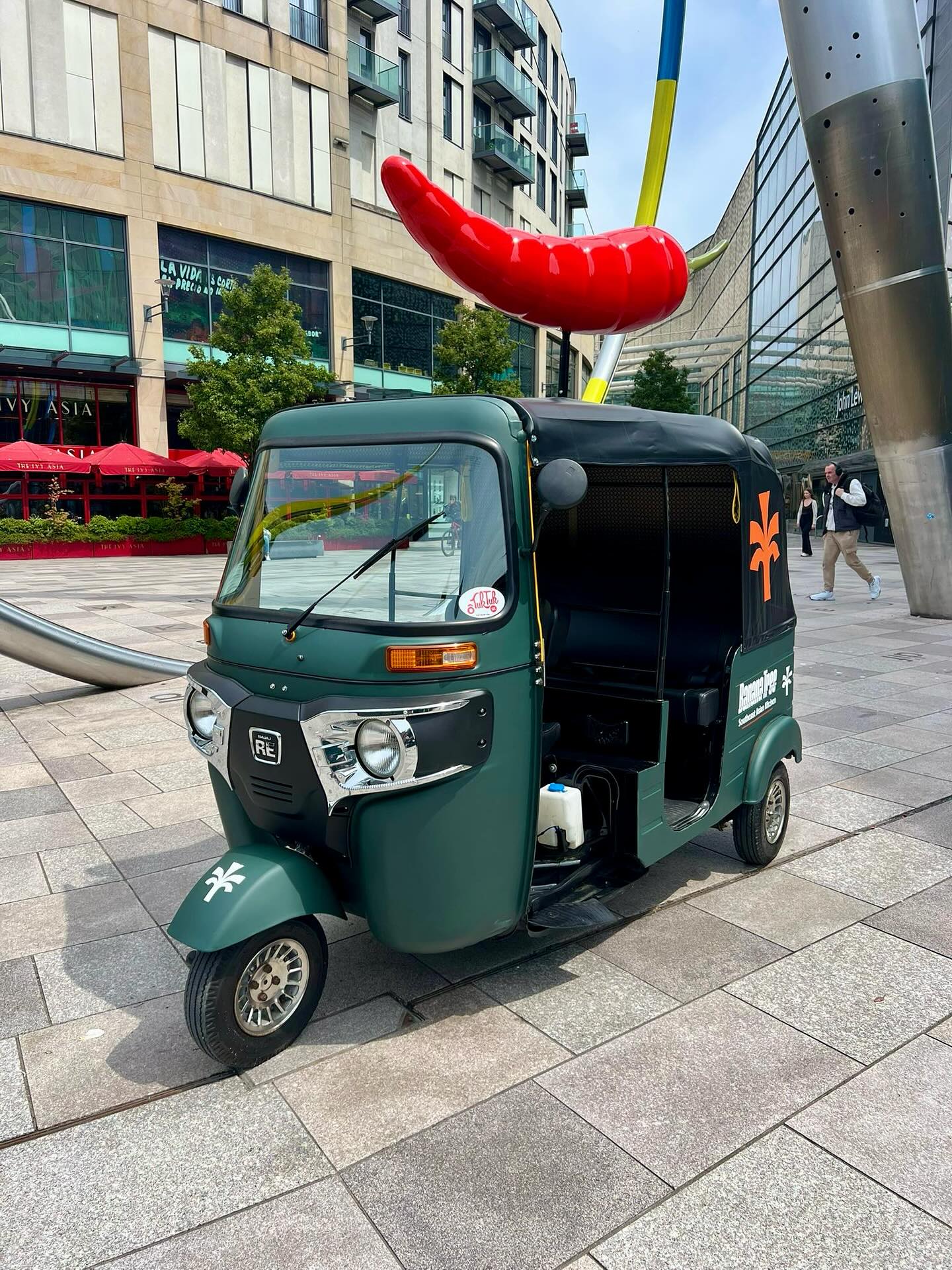 When @bananatreeuk asked us for a 1.5m Chilli Pepper on the top of a matt green vinyl wrapped Tuk Tuk to launch the open — Tuk Tuk UK