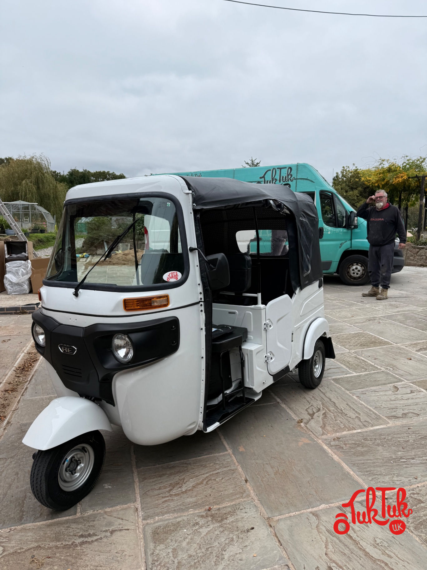Another happy handover! 🛺✨ We delivered this gorgeous White Bajaj RE 4S Tuk Tuk last week, and it’s already turning hea — Tuk Tuk UK