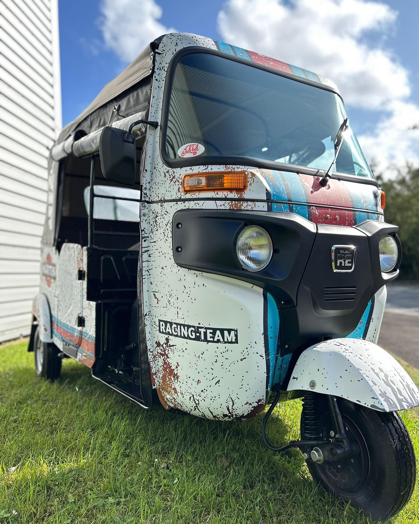 Latest delivery - Bajaj RE 4S BS6 with full colour printed Martini wrap. What do you think? — Tuk Tuk UK