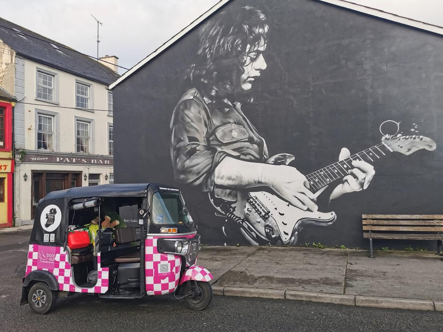 Delighted to be supporting Dean Lambert from  @monkeydixadventures on his Tuk Tuk Tour around the coast of Ireland in su — Tuk Tuk UK